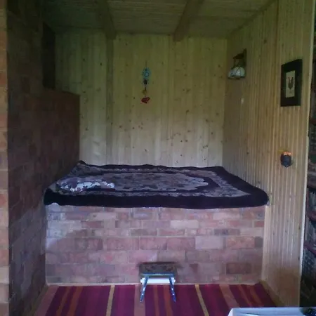 Yasna Guest house *